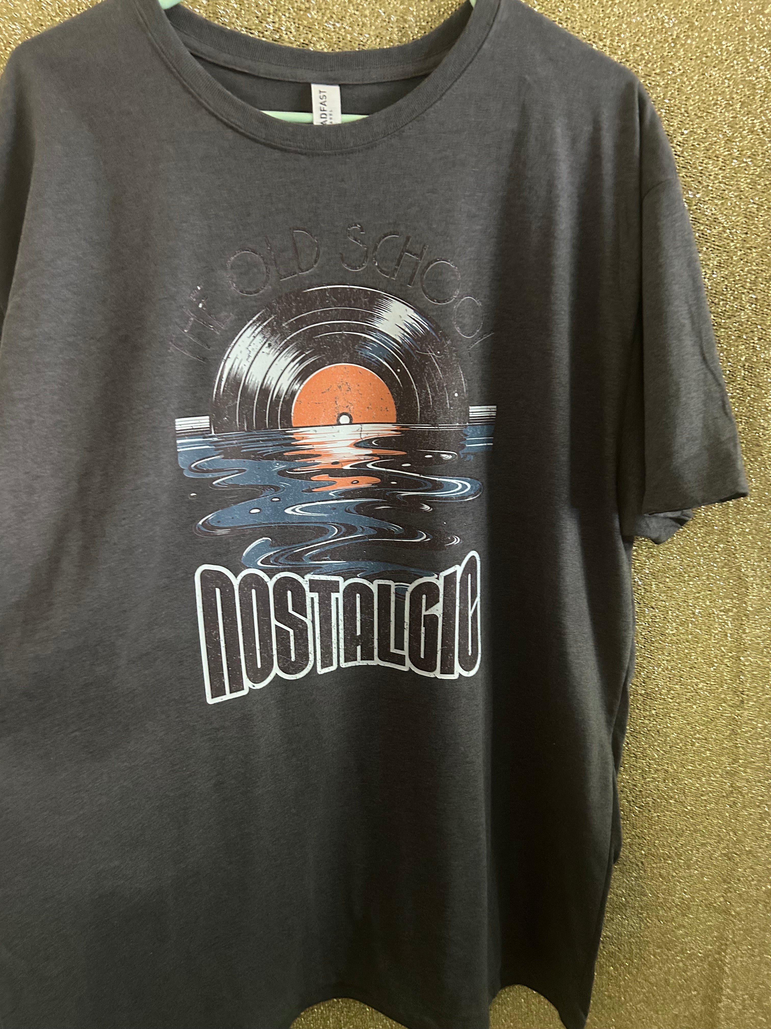 Gildan Men's Black Graphic Print Retro Art Crew Neck Short Sleeve T-Shirt