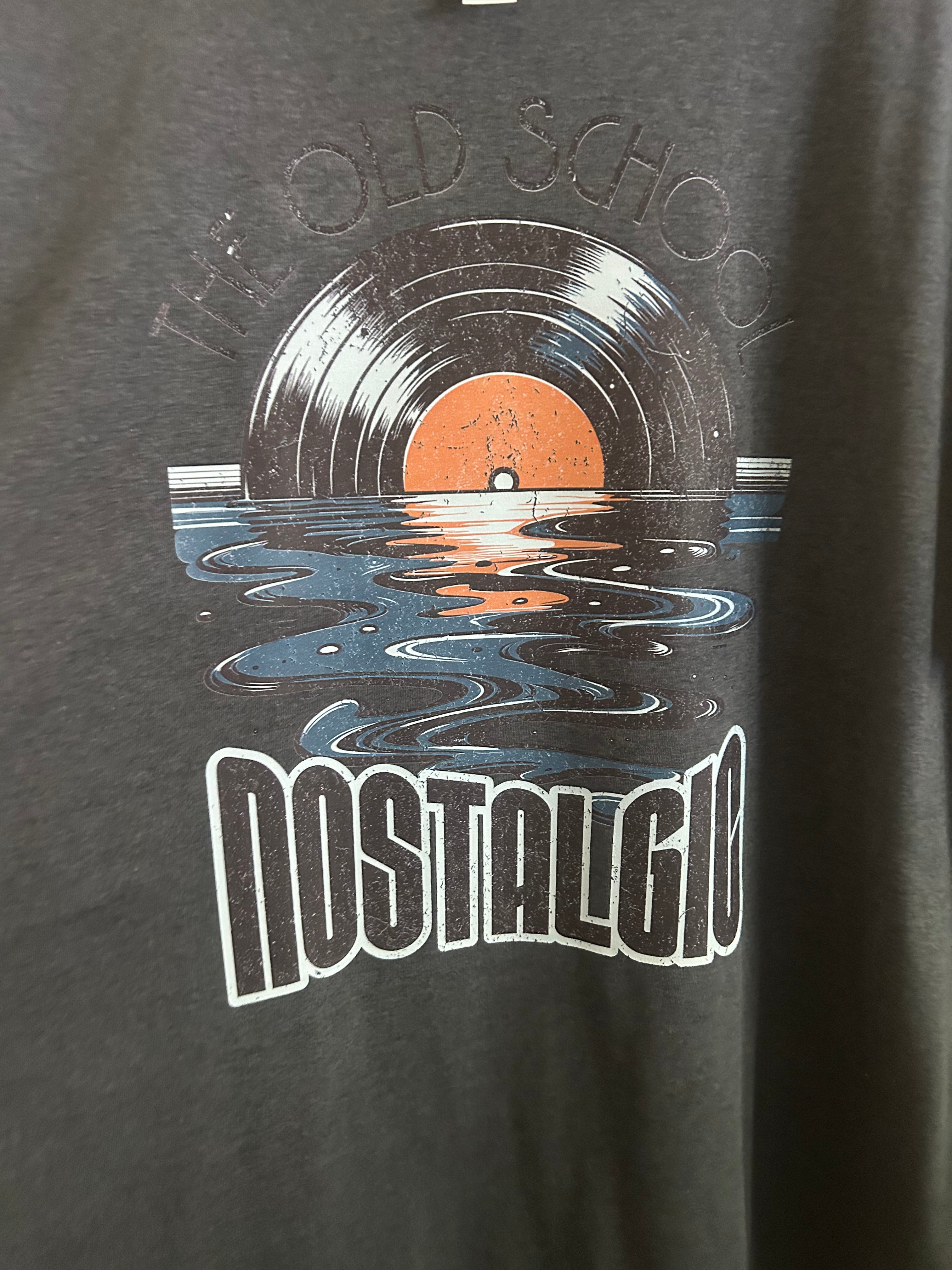 Gildan Men's Black Graphic Print Retro Art Crew Neck Short Sleeve T-Shirt